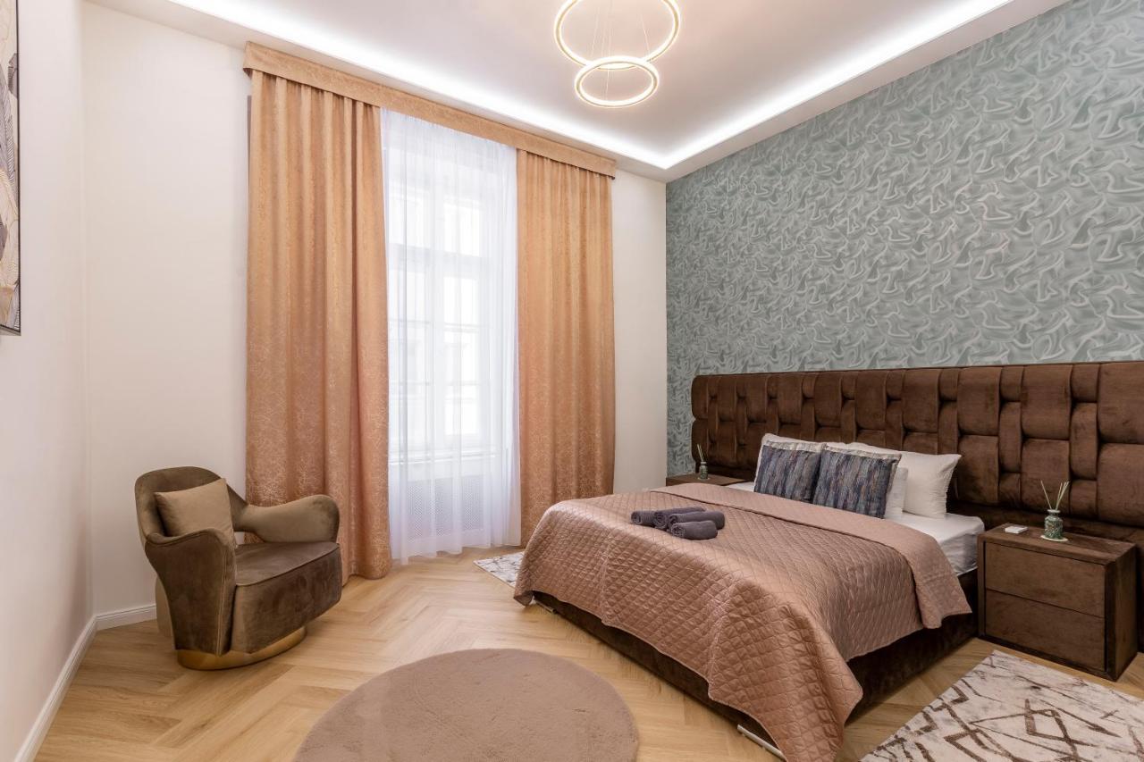 Apartament Luxurious Bajcsy Next To The Basilica
